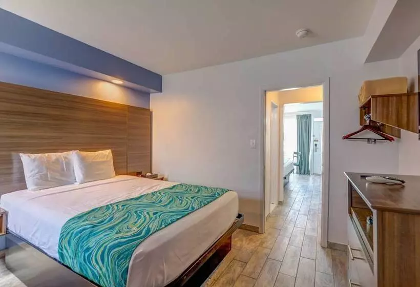 Motelli Le Voyageur  A Red Collection