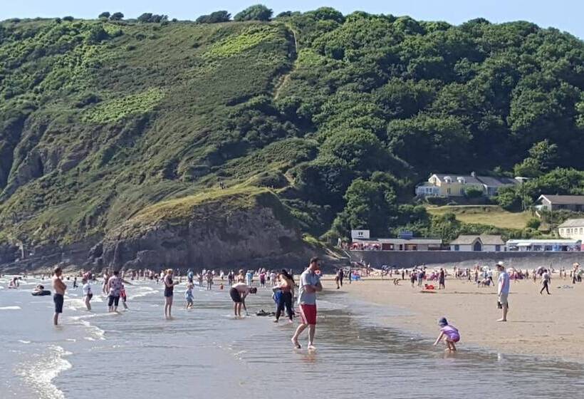Pendine Sands Bed & Breakfast