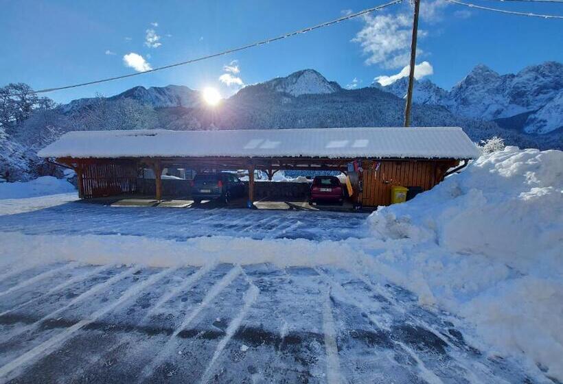 Pension Apartments And Rooms Martuljk