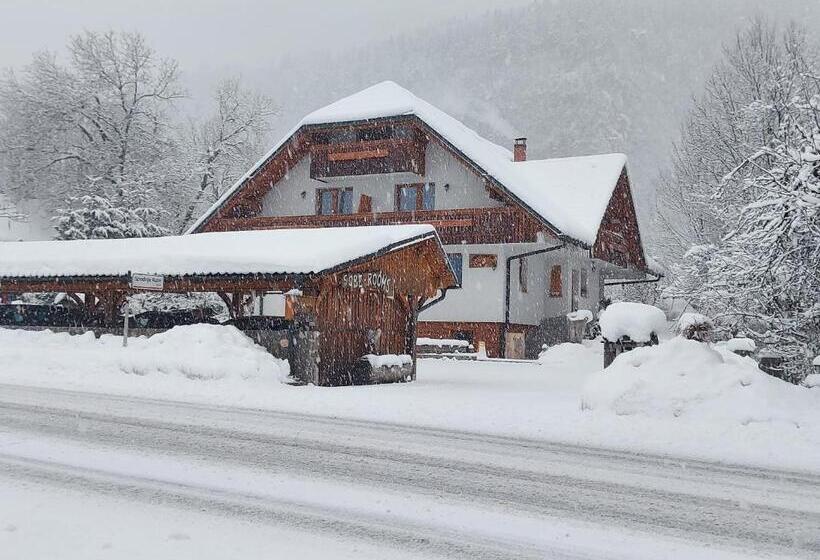 Pension Apartments And Rooms Martuljk