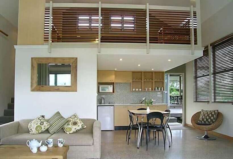 פנסיון Elfin Hill Vineyard Accommodation