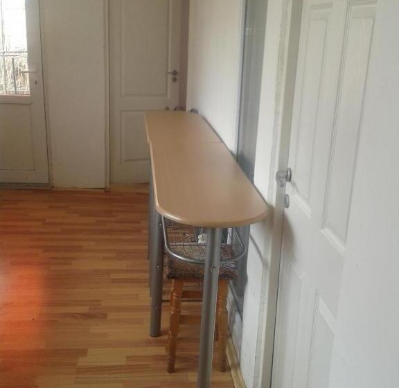 پانسیون Vila Emy Constanta