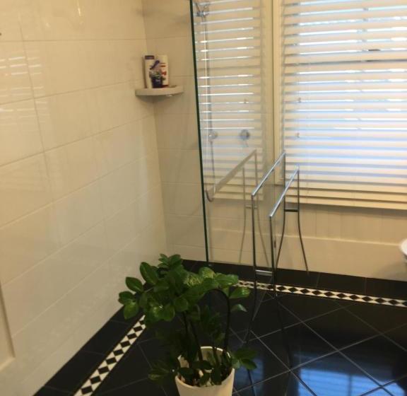 Swan Inn Bed And Breakfast