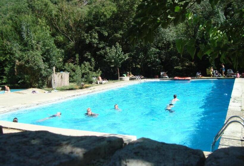 호스텔 Auberge Des Seguins