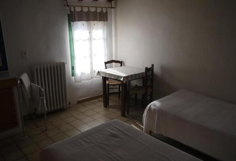 호스텔 Auberge Des Seguins