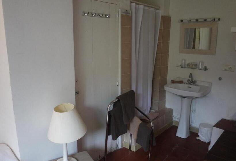 호스텔 Auberge Des Seguins