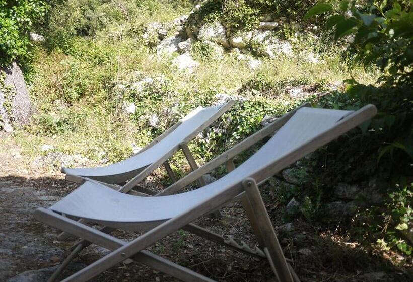 호스텔 Auberge Des Seguins