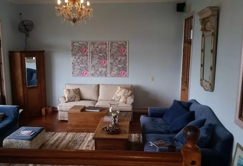 Aamiaismajoitus (B&B) The Spotted Chook