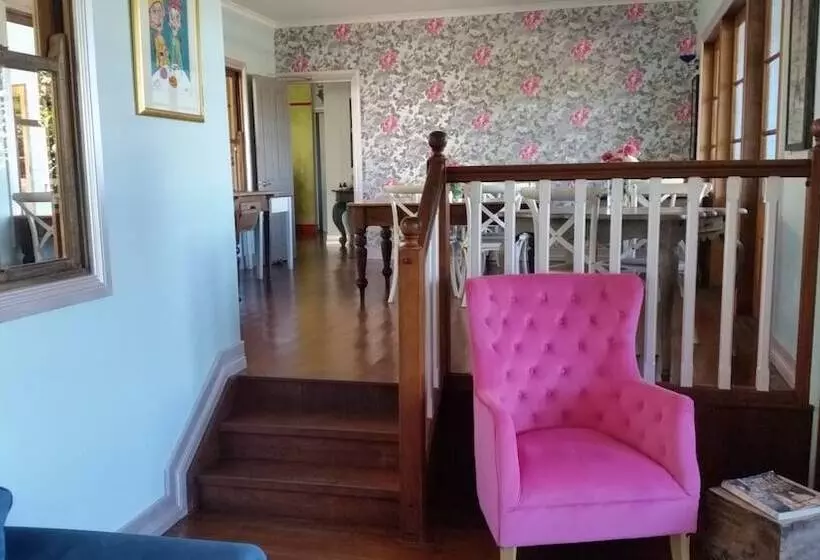 Aamiaismajoitus (B&B) The Spotted Chook