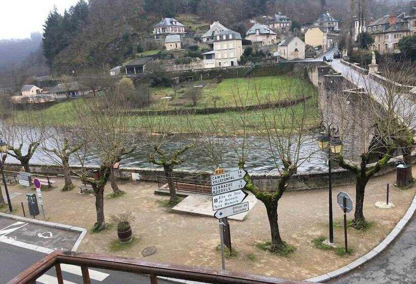 Hôtel Restaurant Aux Armes D Estaing Kb Hotel Group