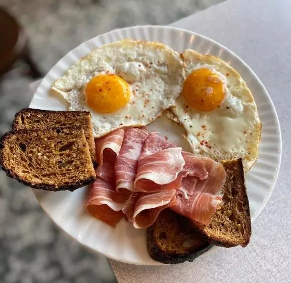 Hotelli Bistrot Fine