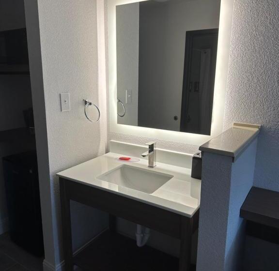 Surestay Hotel By Best Western Groves