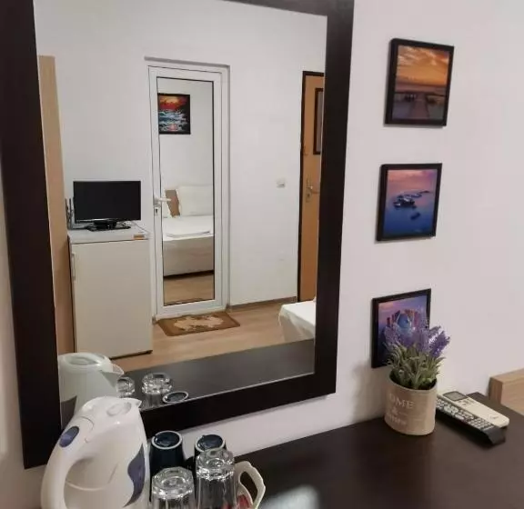 هتل къща за гости The Sunny Corner
