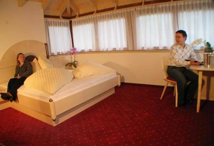 Hotelli Laerchenhain