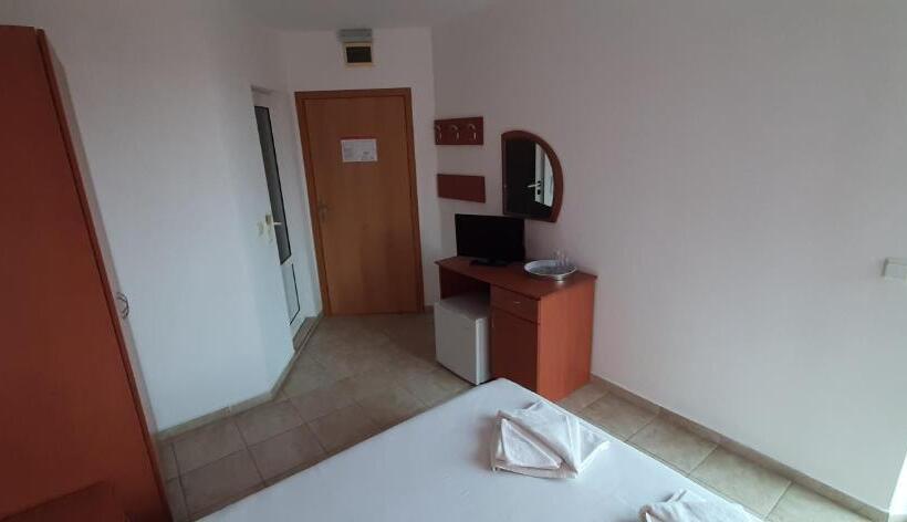 בית מלון כפרי Morski Dar