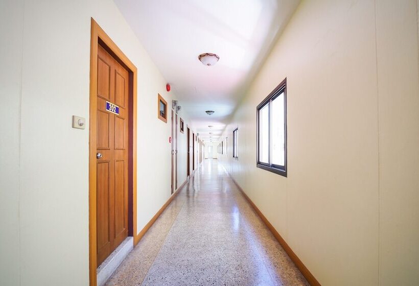 Отель Oyo 917 Pk Residence Pattaya