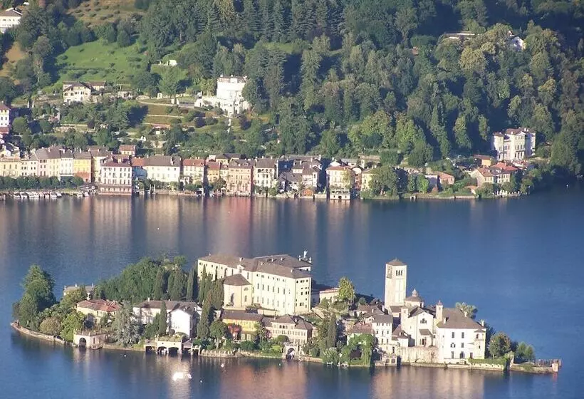 ホテル Panoramico Lago D Orta Adults Only