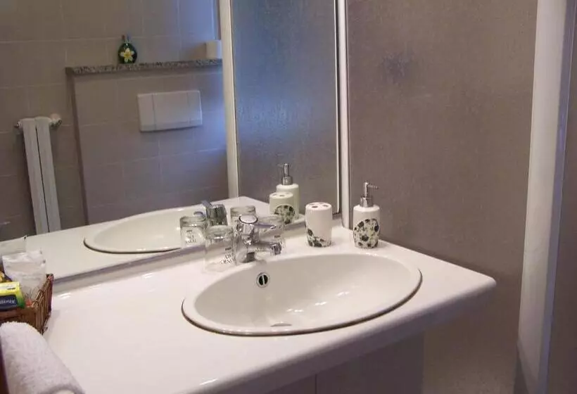 ホテル Panoramico Lago D Orta Adults Only