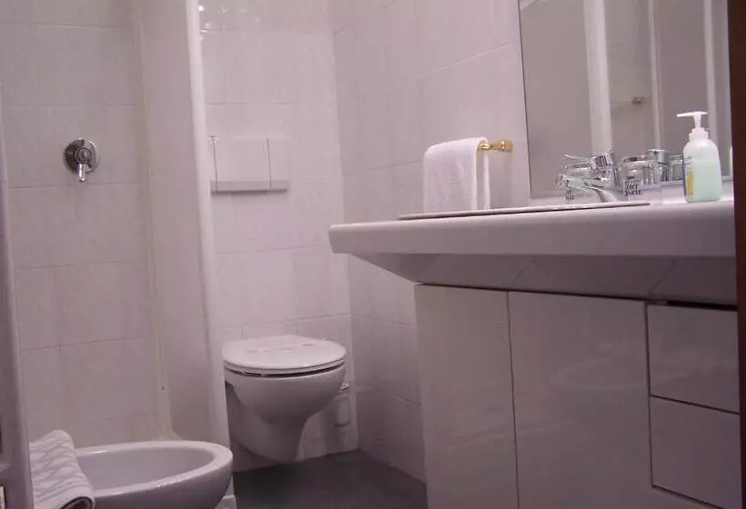 ホテル Panoramico Lago D Orta Adults Only