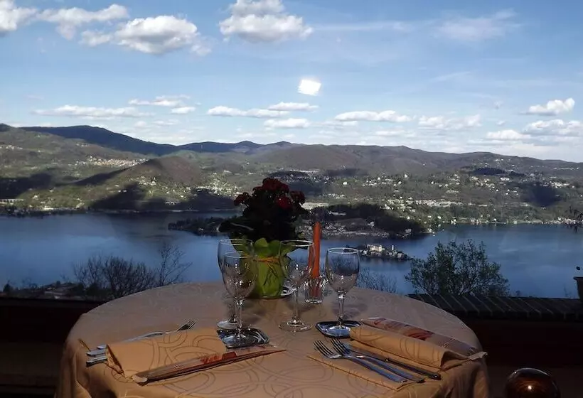 ホテル Panoramico Lago D Orta Adults Only