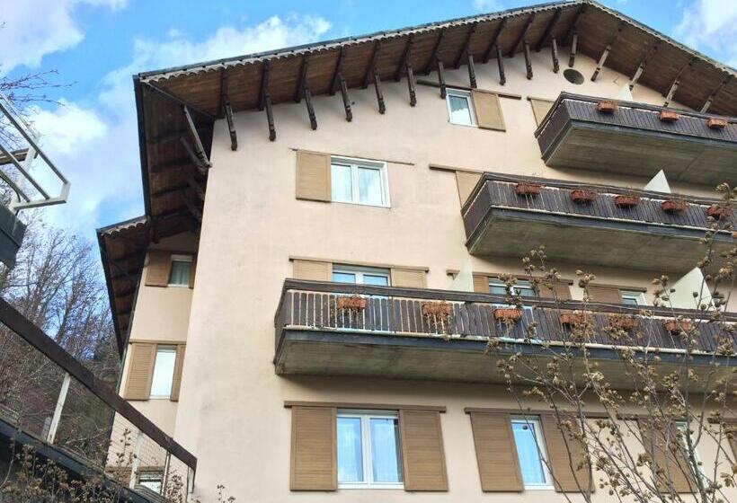 ホテル Parco Erosa