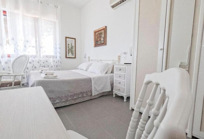 ホテル Villa Sarina