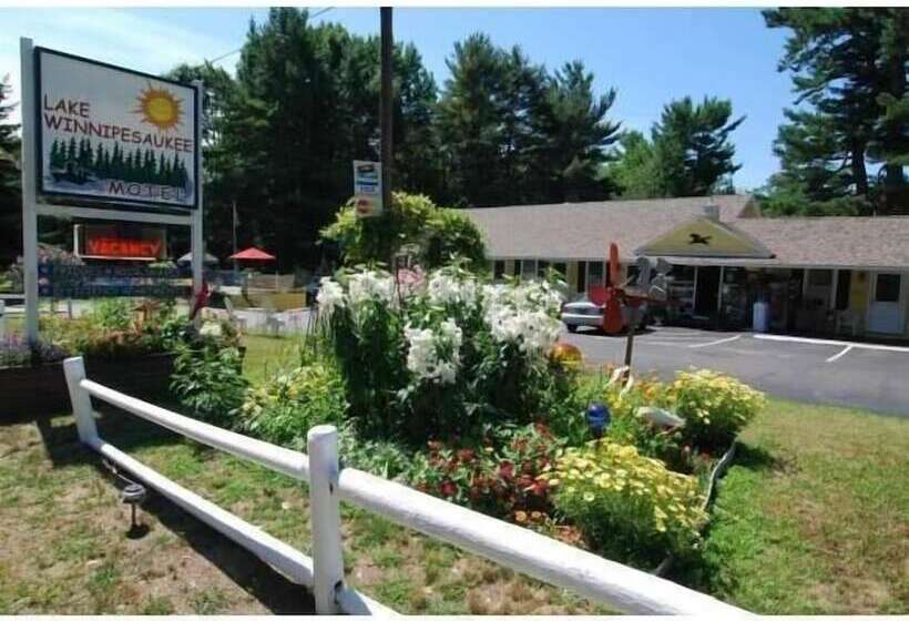 Lake Winnipesaukee Motel