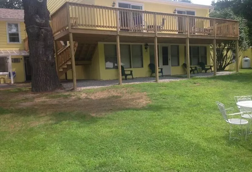 Lake Winnipesaukee Motel