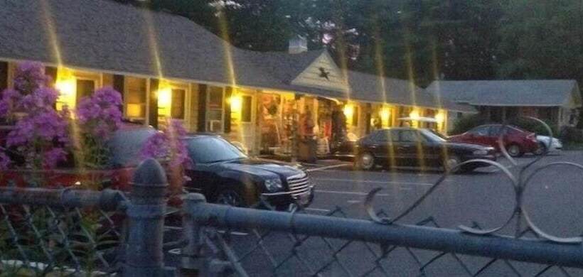 Lake Winnipesaukee Motel