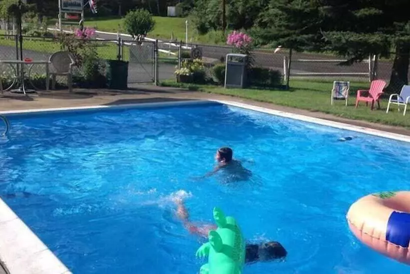 Lake Winnipesaukee Motel