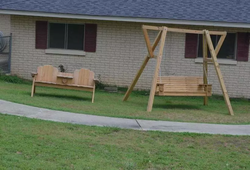 Motelli Ouachita Mountain Inn