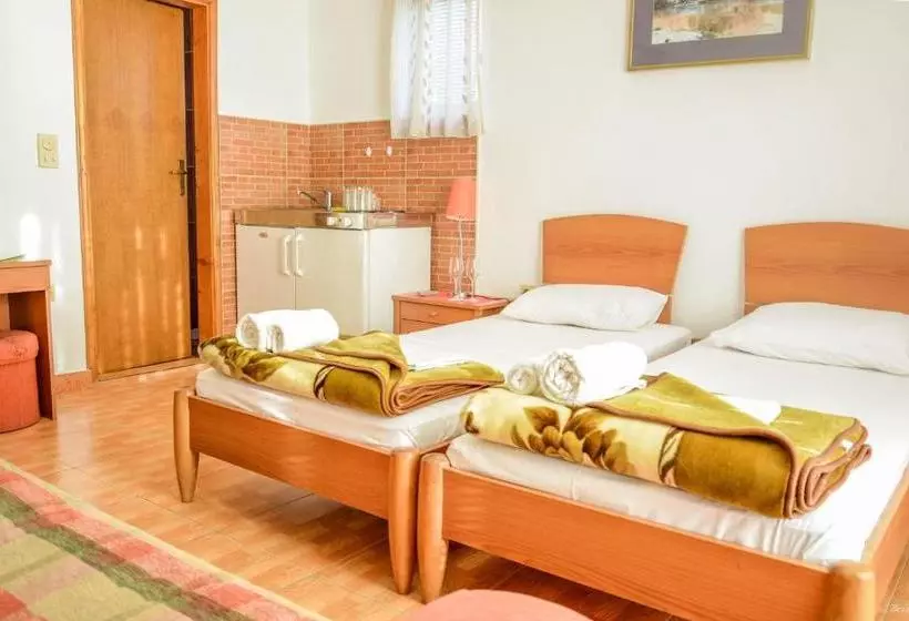 پانسیون Apartments Drobni Pijesak