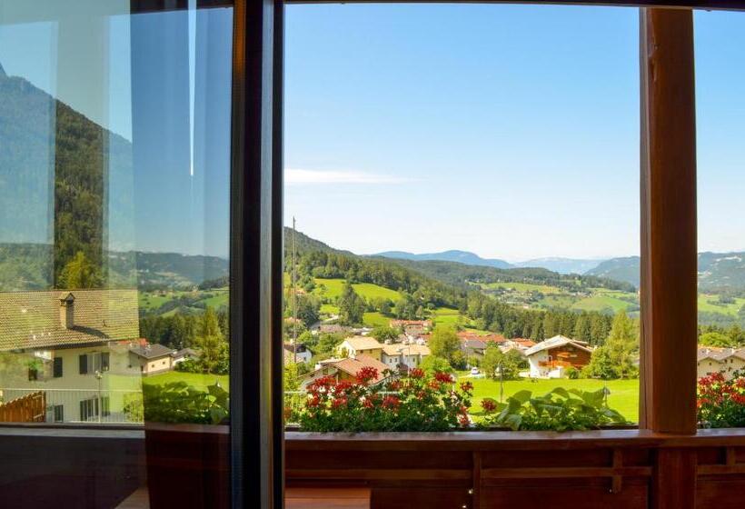 פנסיון Garni Alpin