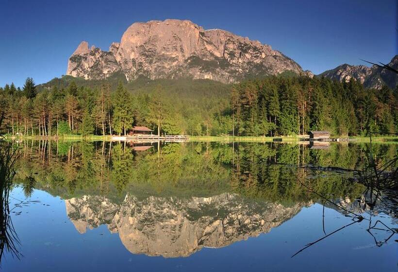 פנסיון Garni Alpin