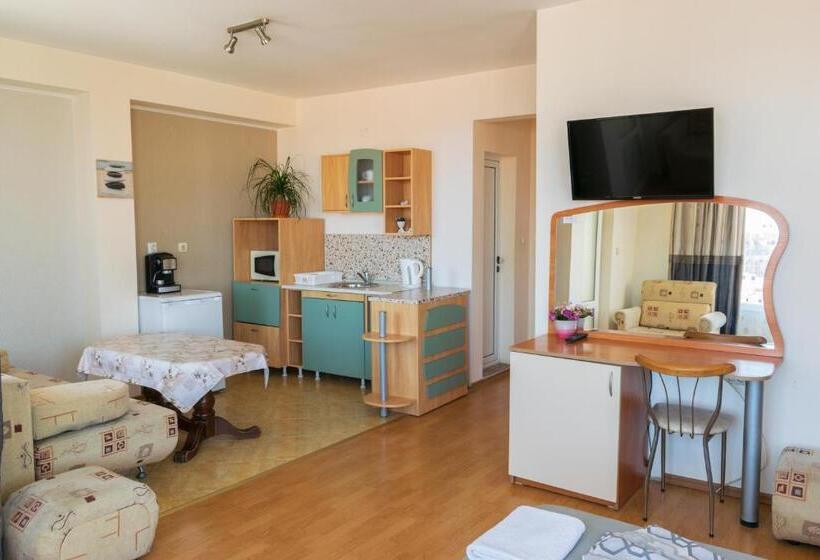 پانسیون Guest House Eos