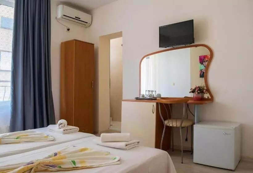پانسیون Guest House Eos