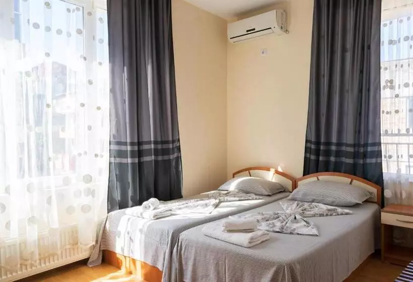 پانسیون Guest House Eos