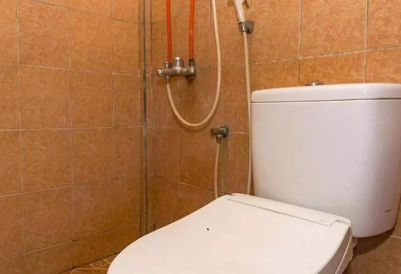 ペンション Reddoorz Near Sentani Airport Jayapura