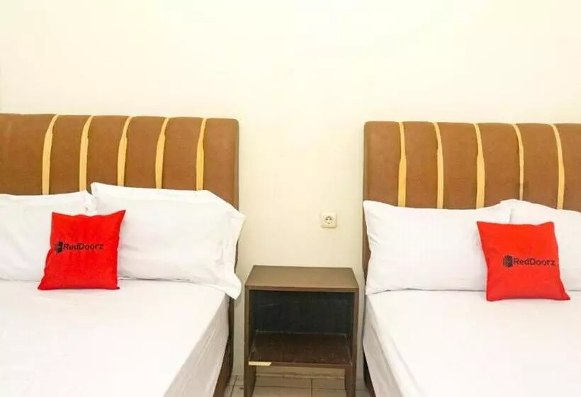 ペンション Reddoorz Near Sentani Airport Jayapura