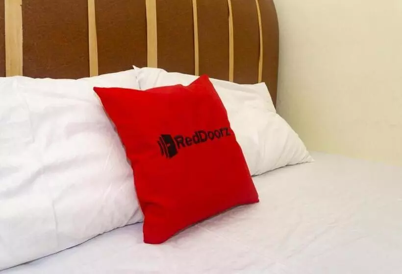 ペンション Reddoorz Near Sentani Airport Jayapura