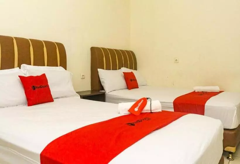 ペンション Reddoorz Near Sentani Airport Jayapura