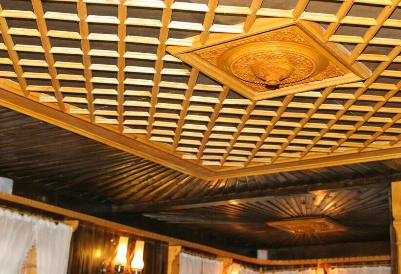 ペンション Sava Cupetsa Guest House