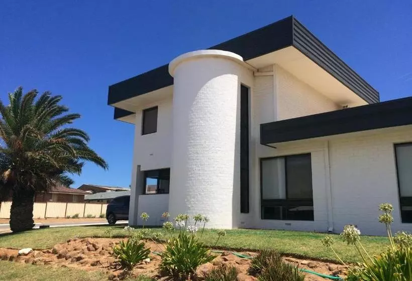 Majatalo Zebras Guesthouse