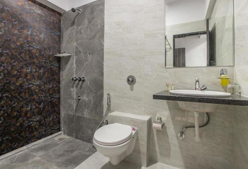 Hotell Vaccinated Staff Capital O 69251  Citadel 2