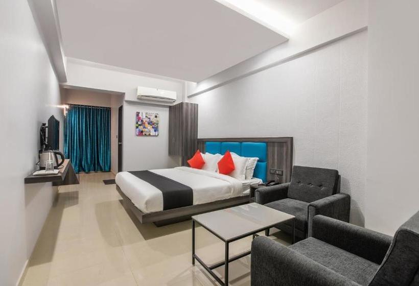 Hotell Vaccinated Staff Capital O 69251  Citadel 2