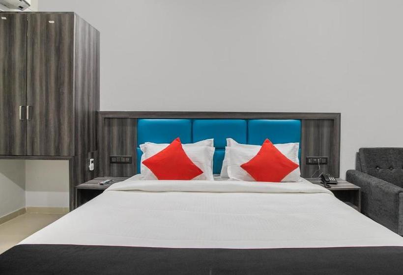 Hotell Vaccinated Staff Capital O 69251  Citadel 2