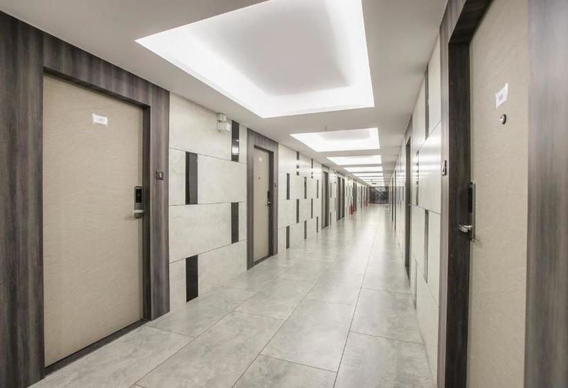 Hotell Vaccinated Staff Capital O 69251  Citadel 2