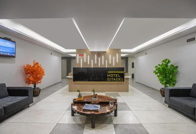 Hotell Vaccinated Staff Capital O 69251  Citadel 2