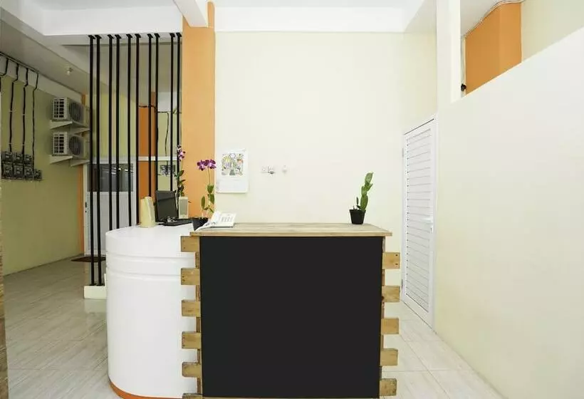ホテル Oyo 1367 Banuwa Residence Near Rsu Mitra Keluarga Waru Kabupaten Sidoarjo