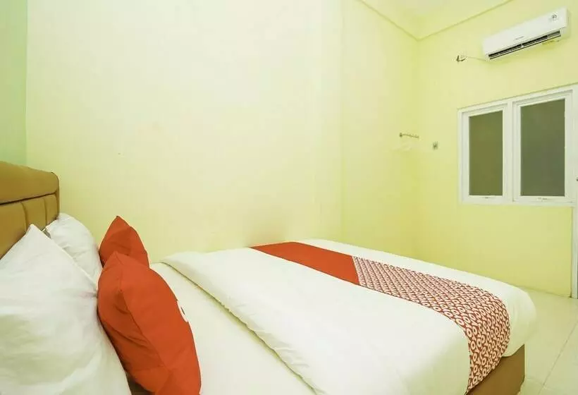 ホテル Oyo 1367 Banuwa Residence Near Rsu Mitra Keluarga Waru Kabupaten Sidoarjo